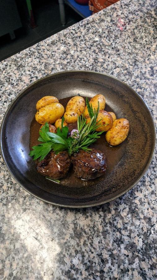 B&B Restaurant Le Pernollet Evionnaz 外观 照片